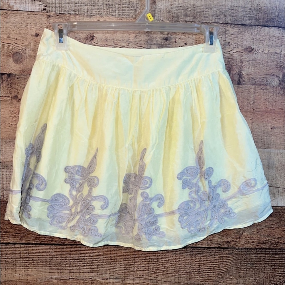 Theme floral pastel mini skirt